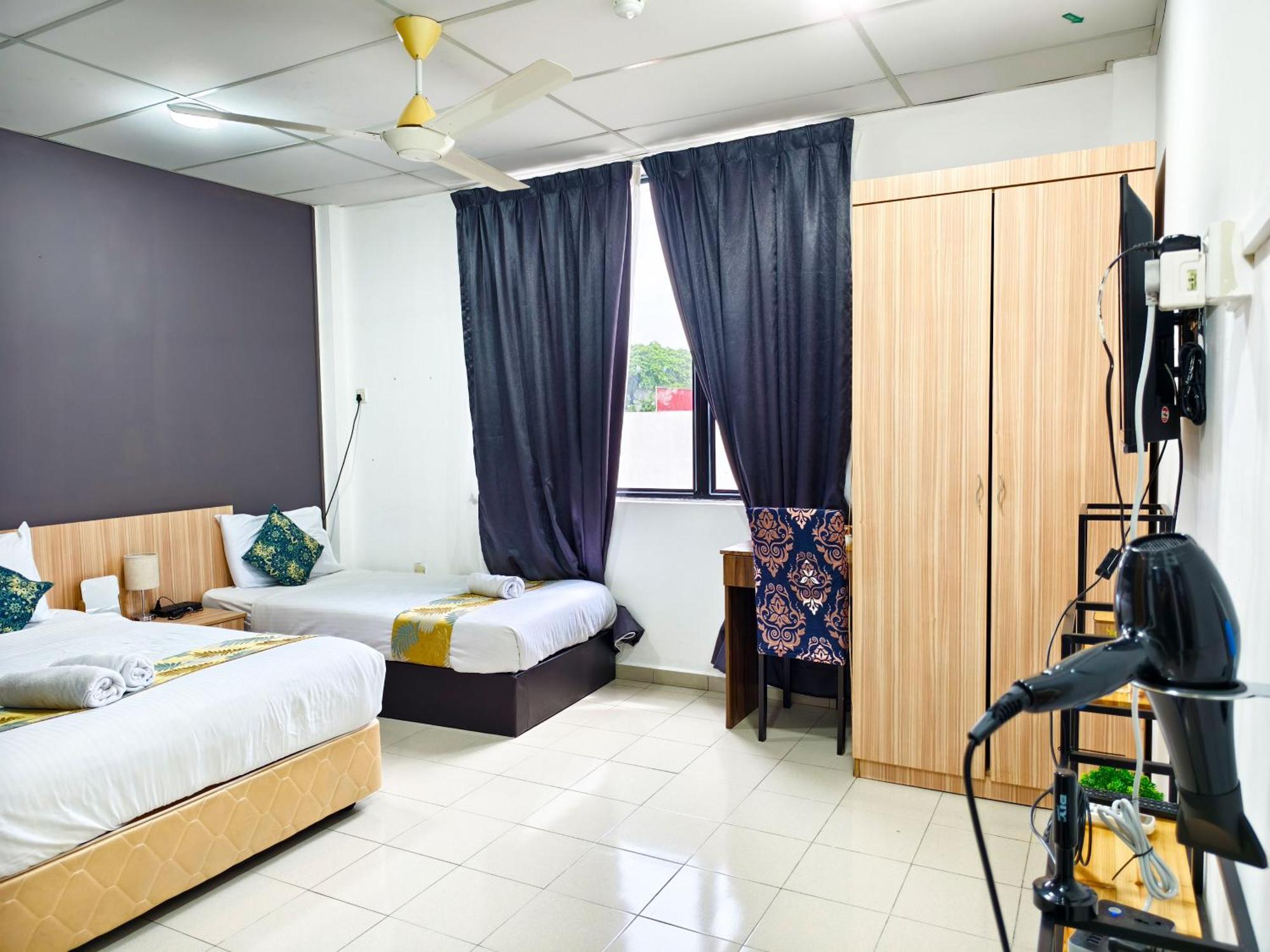 Salaam Suites Hotel Kota Bharu Exterior photo