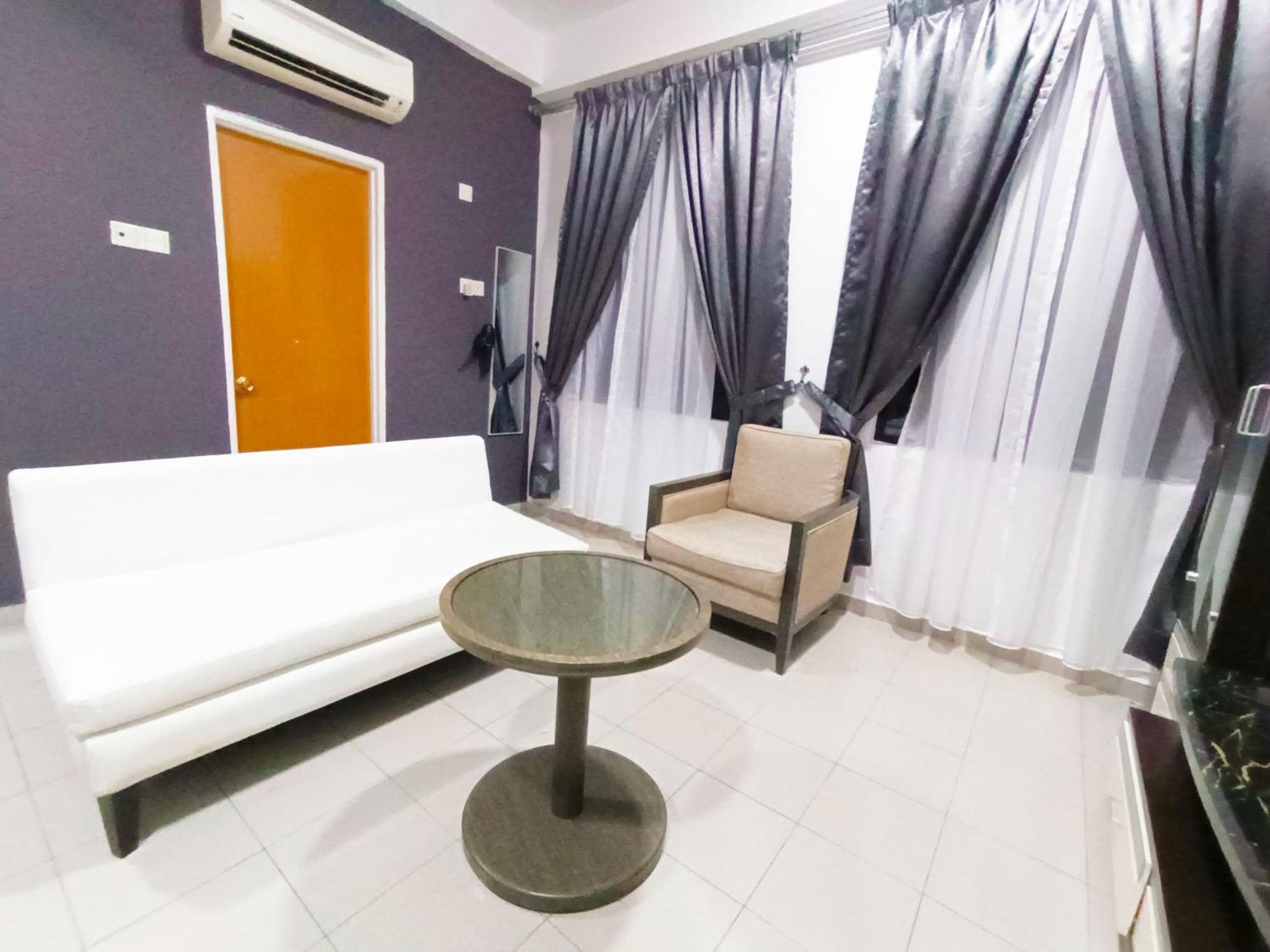 Salaam Suites Hotel Kota Bharu Exterior photo